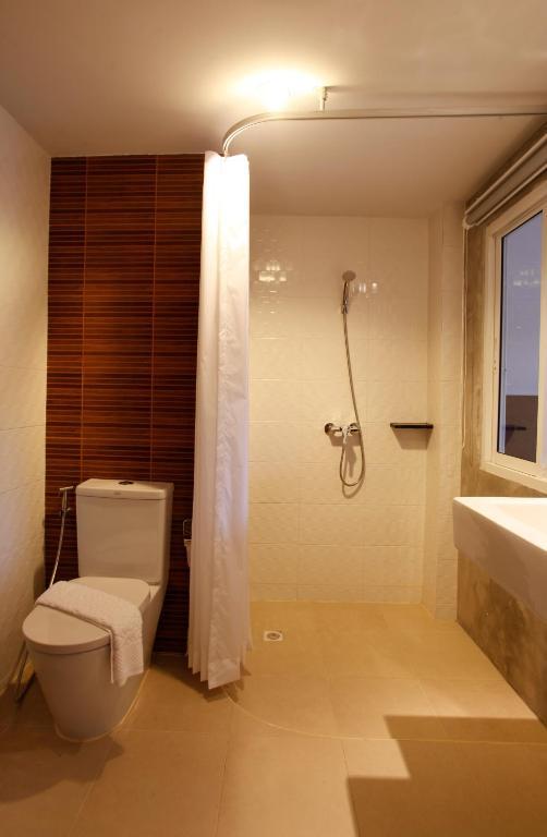 Nize Hotel - SHA Plus Phuket Zimmer foto