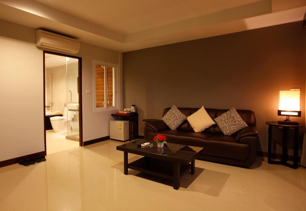 Nize Hotel - SHA Plus Phuket Zimmer foto